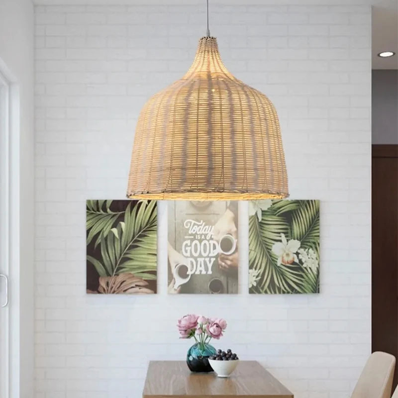 luminaria de teto em Rattan,
luminaria pendente, 
luminaria pendente de teto,
luminaria de Rattan,
luminaria de Rattan para sala,
luminaria de Rattan para quarto,
luminaria pendente para sala,
luminaria pendente para quarto,
luminaria pendente para cozinha,
luminaria pendente de bambu,
luminaria de teto de bambu,
