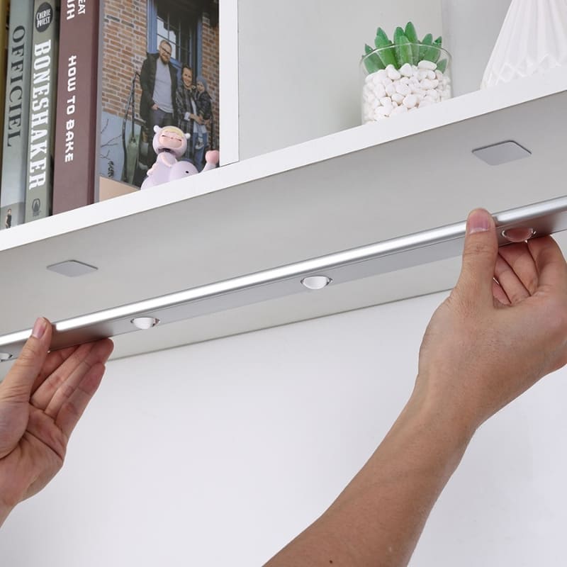 Luminária Magnética de LED,
Luminária de LED Magnética com Sensor de Movimento,
Luminária de Led,
Luminária com Sensor de Movimento,
Luminária,