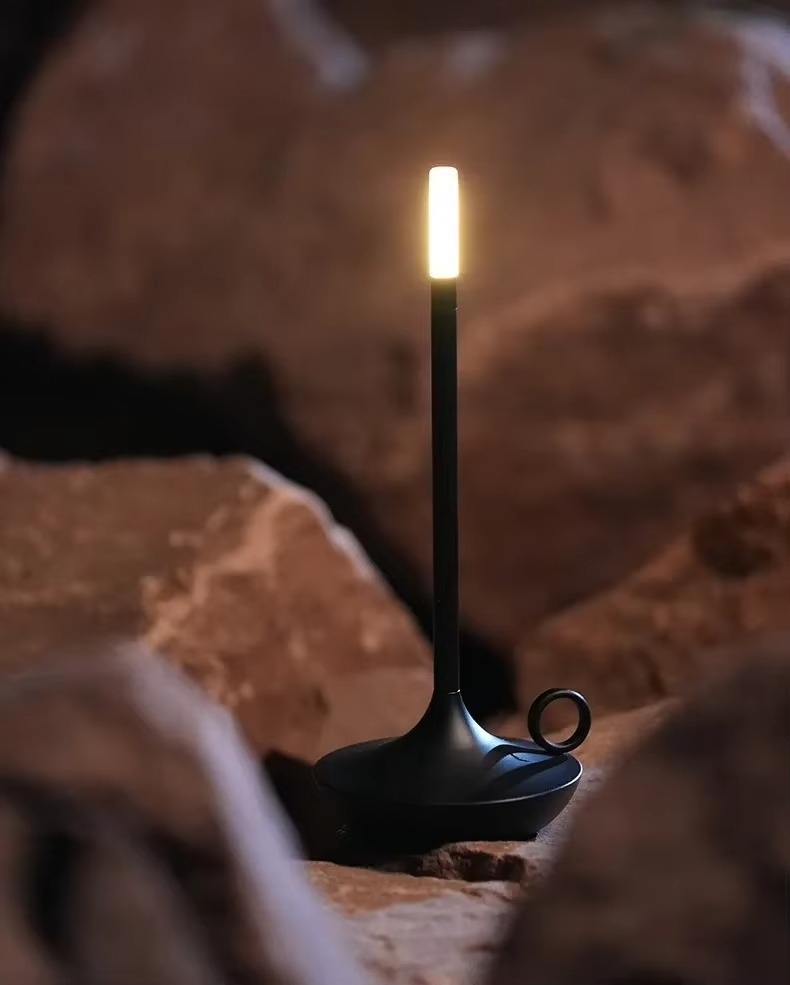 uminária para quarto,
luminária para escritório,
luminária de toque,
luminária de mesa recarregável,
luminária de mesa moderna,
luminária recarregável,
iluminação portátil,
iluminação LED sem fio,
luminária USB-C,