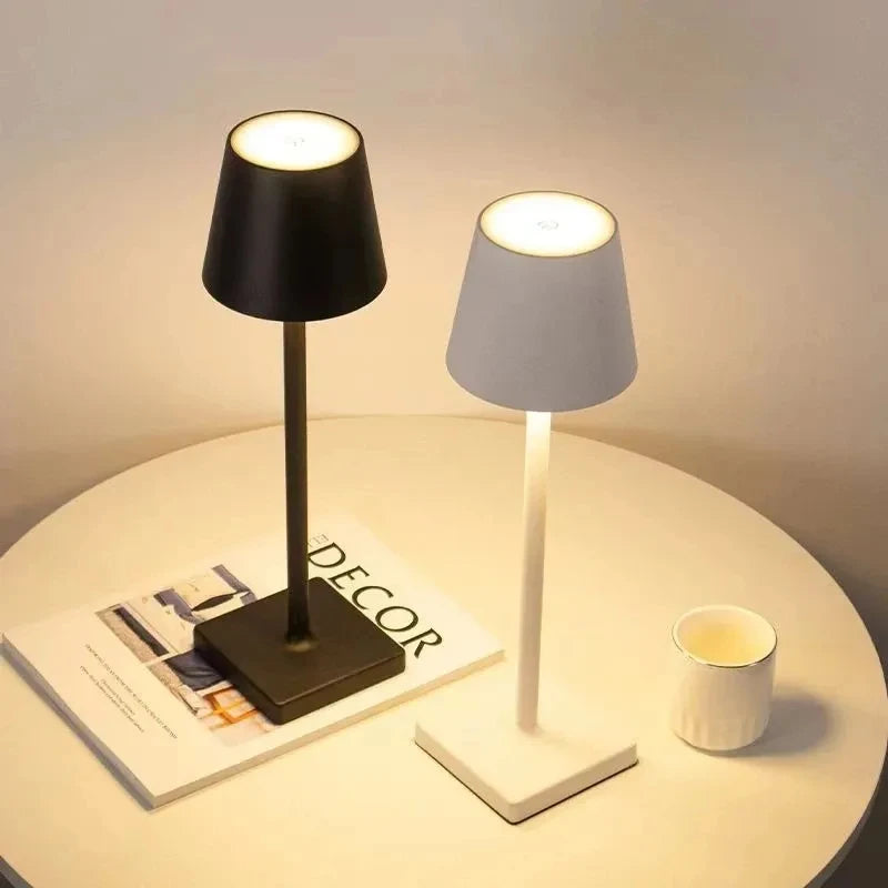 luminária de mesa, luminárias de mesa, abajur de mesa, luminaria mesa, luminária de mesa led, luminária led de mesa, luminaria de mesa em led, luminária dimerizável,