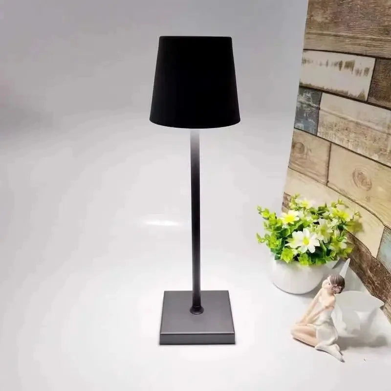 luminária de mesa, luminárias de mesa, abajur de mesa, luminaria mesa, luminária de mesa led, luminária led de mesa, luminaria de mesa em led, luminária dimerizável,
