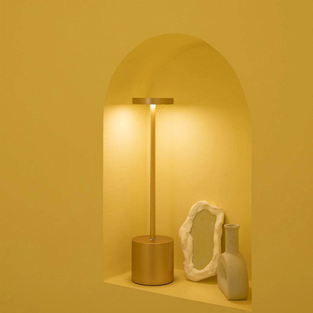 luminária de mesa, abajur de mesa, luminária minimalista, luminária led de mesa, luminária, iluminação moderna, luminária para leitura,
