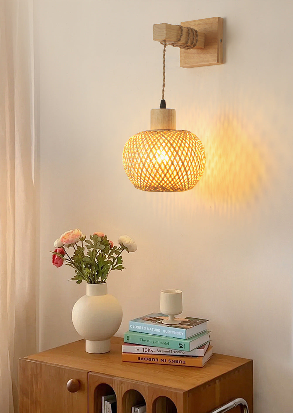 luminaria de parede,
luminaria japonesa, 
luminaria de bambu japonesa,
luminaria de bambu,
luminaria bambu de parede, 
arandela de bambu,
arandela de madeira,
arandela de parede,
arandela japonesa,